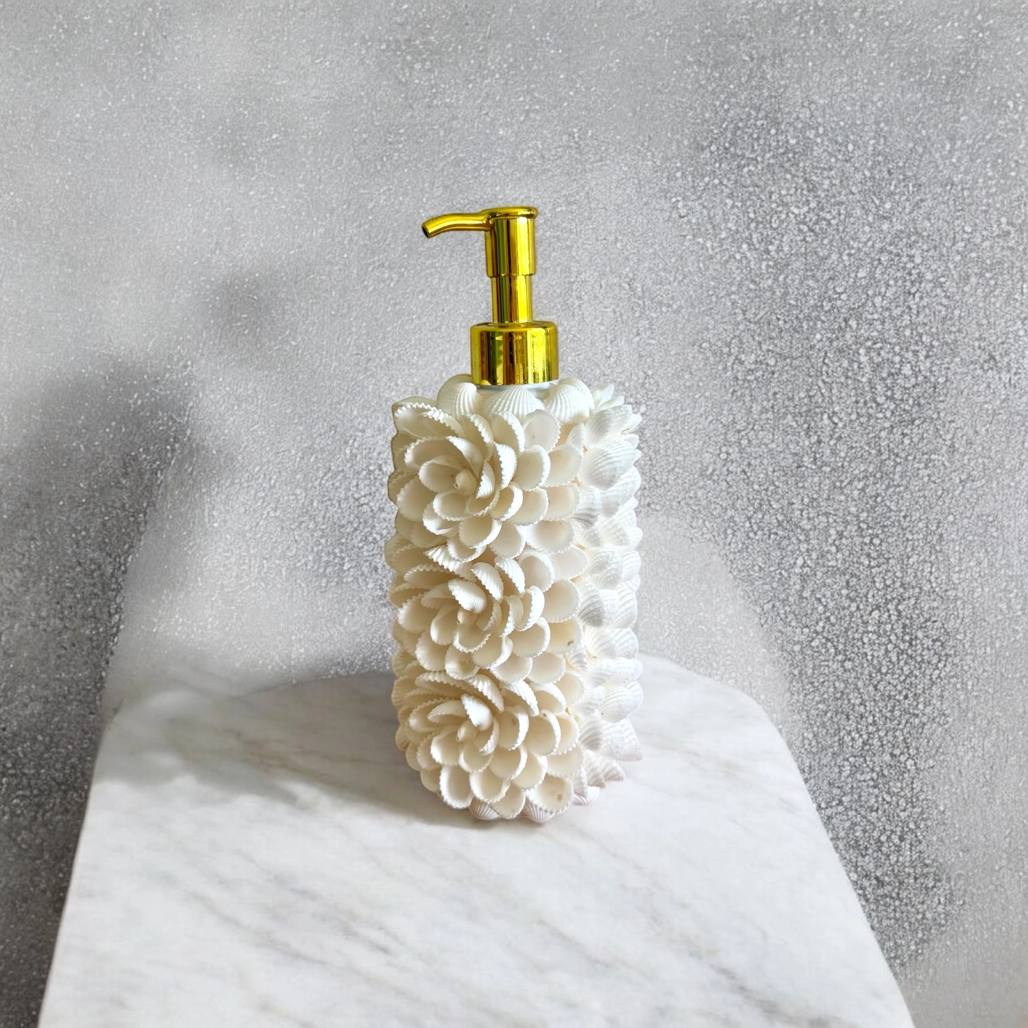 Bali Home - handgefertigte Accessoires - Badzimmer Seifenflaschendekoration