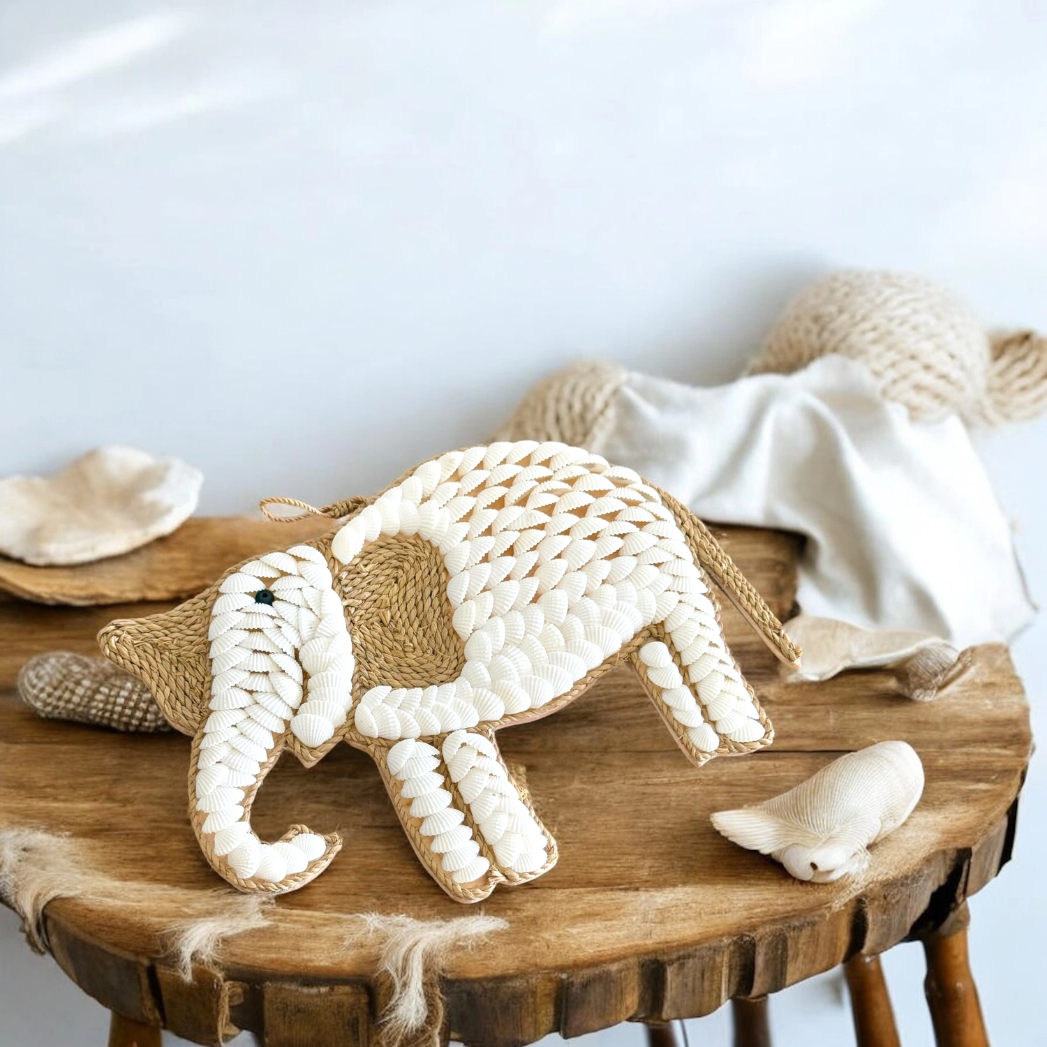 Bali Home - handgefertigte Accessoires - Deko-Elefant